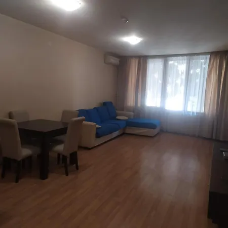 Golden Sands Rentals Apartments Lägenhet