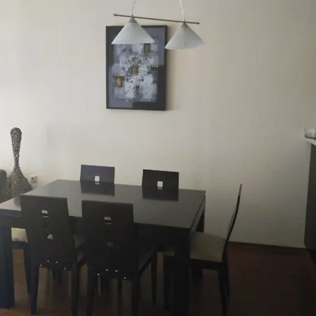 Golden Sands Rentals Apartments *