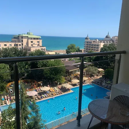 Golden Sands Rentals Apartments *