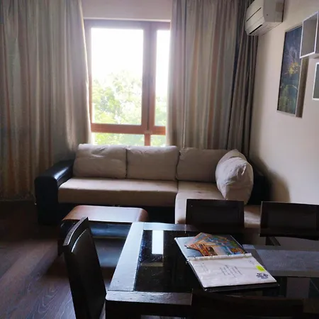 Golden Sands Rentals Apartments *