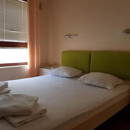 Lägenhet Golden Sands Rentals Apartments
