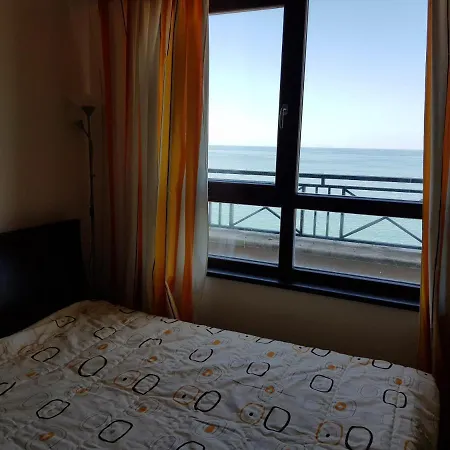 Golden Sands Rentals Apartments Lägenhet *