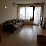 Апартаменты Golden Sands Rentals Apartments