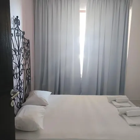 Golden Sands Rentals Apartments Altın Kumlar