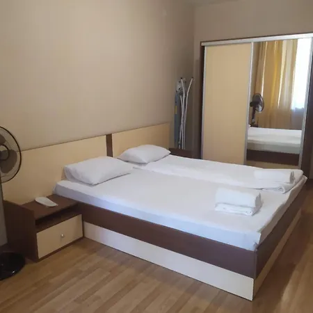 아파트 Golden Sands Rentals Apartments 골든샌드