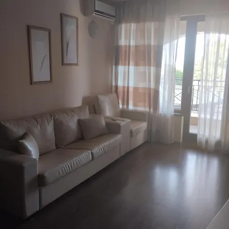 Golden Sands Rentals Apartments Altın Kumlar