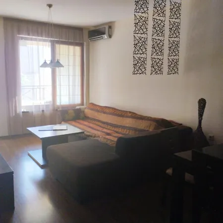 Daire Golden Sands Rentals Apartments *