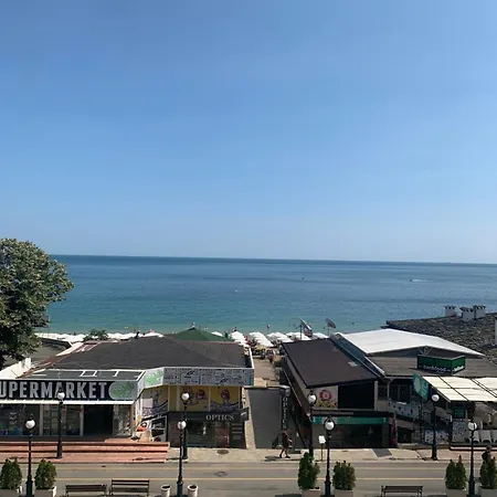 Golden Sands Rentals Apartments *