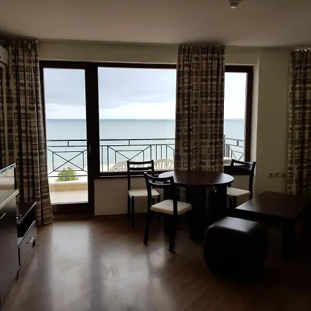 Golden Sands Rentals Apartments Daire