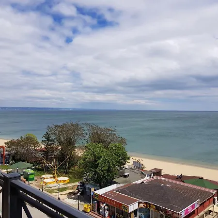 Golden Sands Rentals Apartments Apartmán